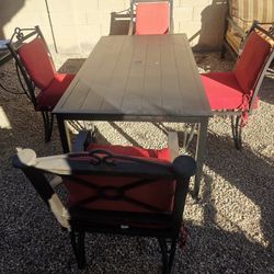 $500 BEAUTIFUL ARIZONA IRON SET 4 CHAIRS AND BIG TABLE WITH CUSHIONS IF YOU WANT THEM 