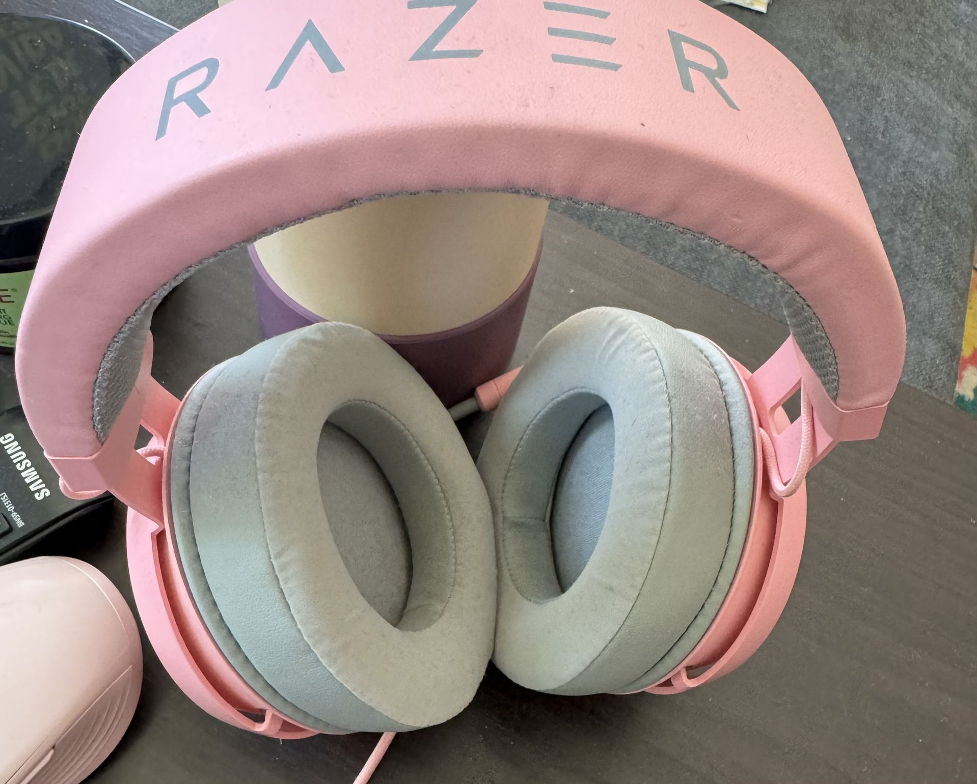Pink Razer Gaming Headphones/ Audífonos 