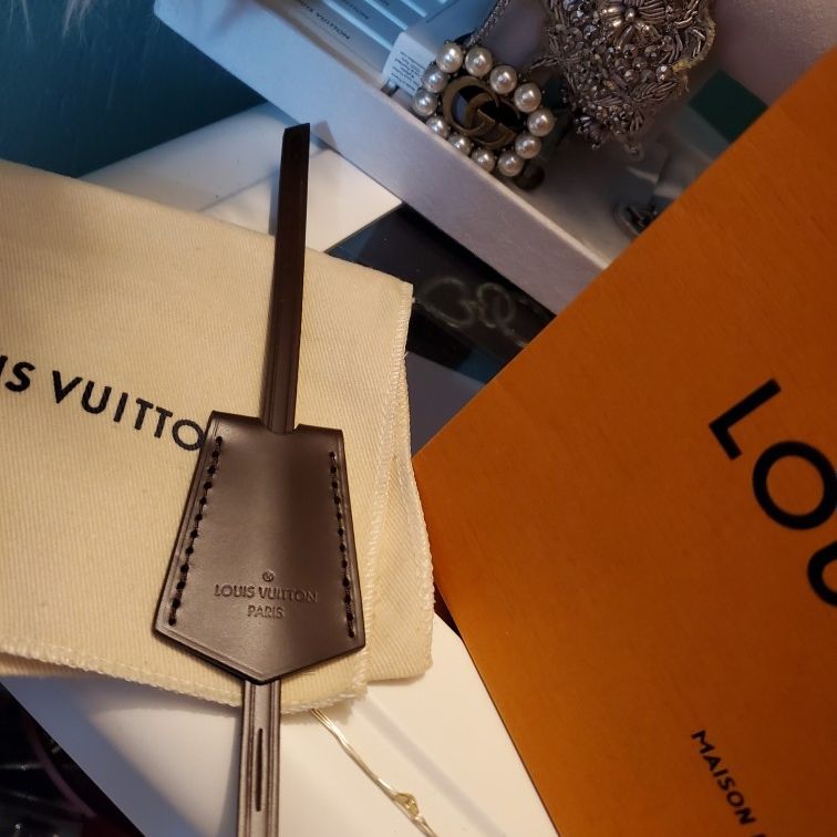Louis Vuitton Clochette Keybell 