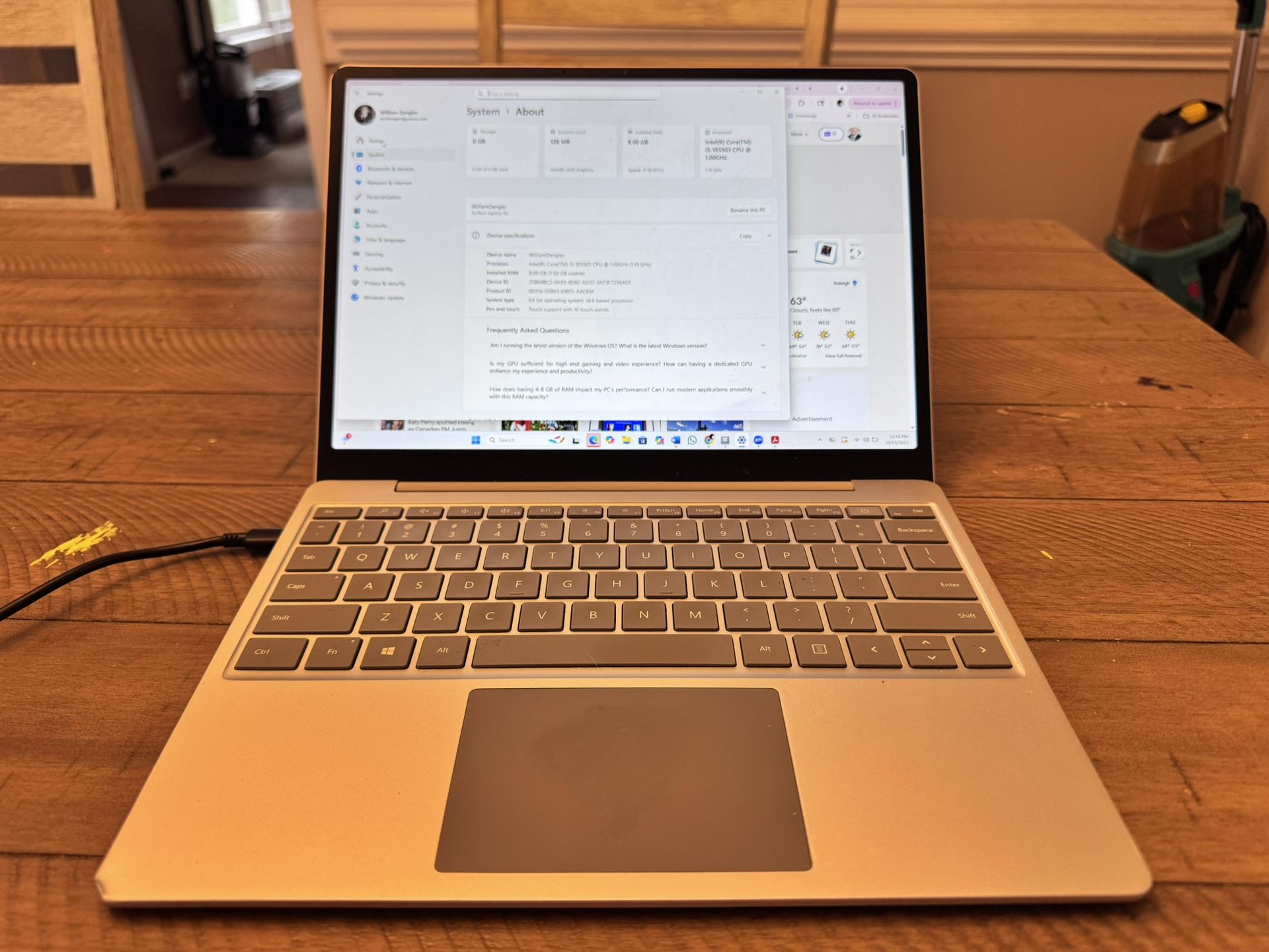 Microsoft Surface Laptop Go (2021, 1st Gen, Platinum) – i5 / 8GB / 128GB – Works Perfectly
