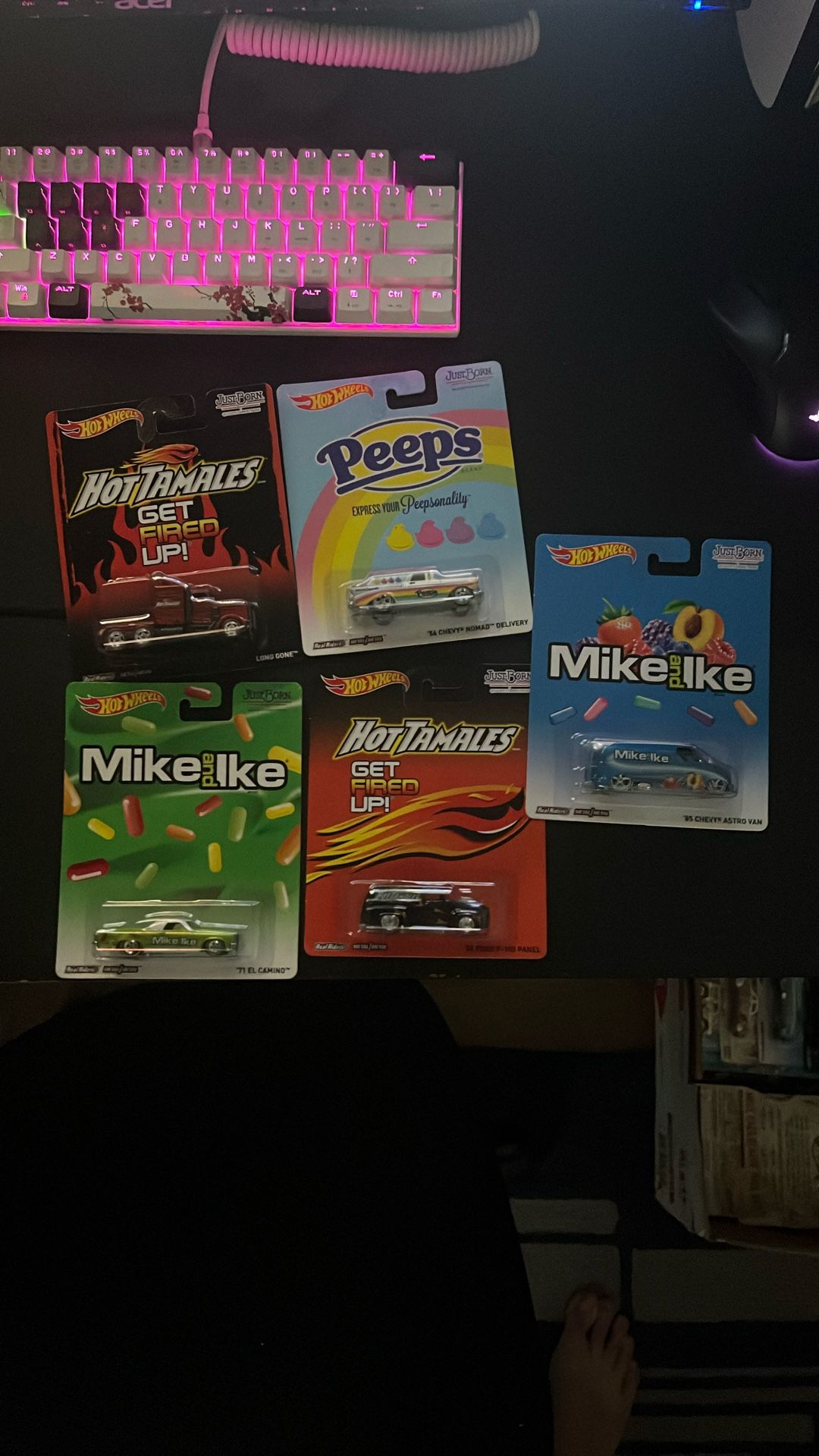 Hot Wheels Mike And Ike 5/6