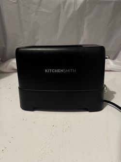 KitchenSmith Black 2-Slice Toaster