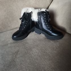 Vince Camuto Big Girl Lace Up Ankle Boots With White Box Fur