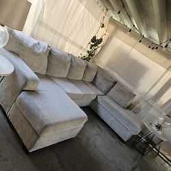 Large U-shaped Sectional Couch/sofa Grande En Forma De U/Cash Only 