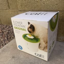 Flower Cat Fountain