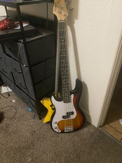 Left handed Bass guitar