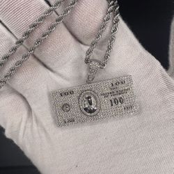 Moissanite
