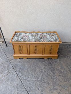 Cedar Storage Hope Chest Bench