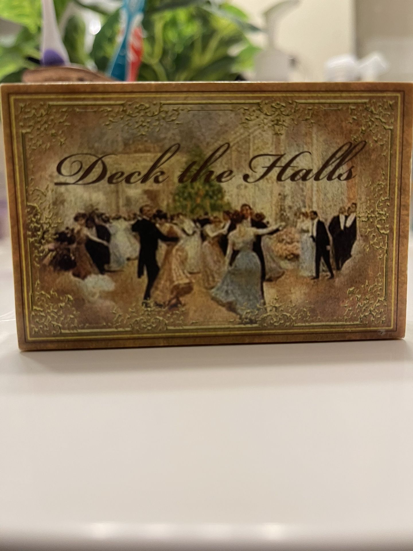 Rare 2004 Gold Label Deck the Halls Matchbox Music Box Mr. Christmas Inc.