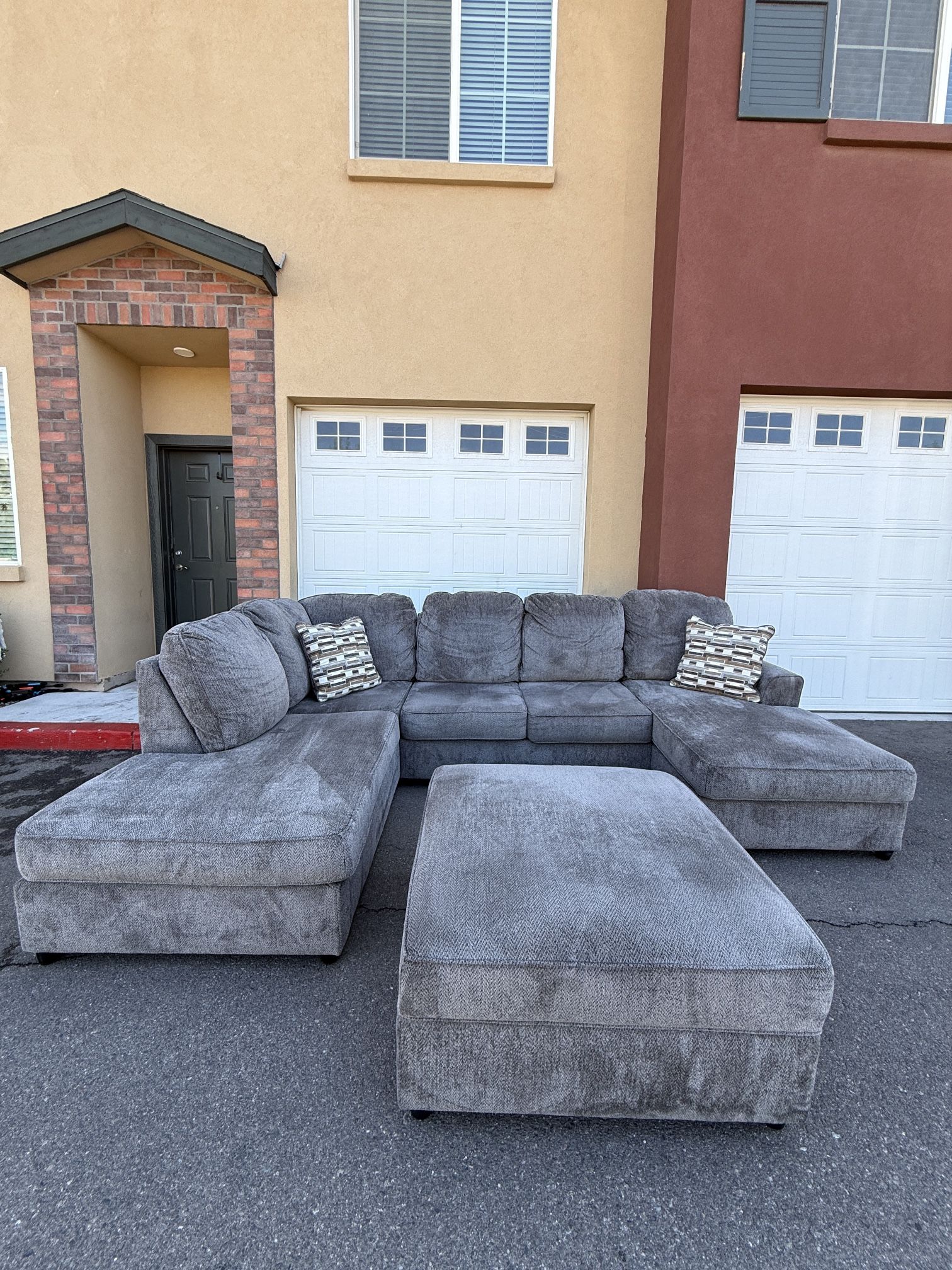 Sectional Couch - Free Delivery