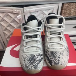 Jordan 11 Retro Low  Snake Light Bone