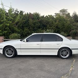 2001 BMW 740iL