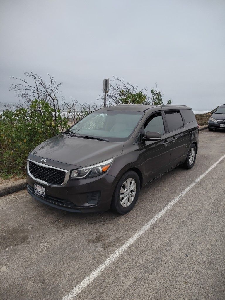 2016 Kia Sedona LX