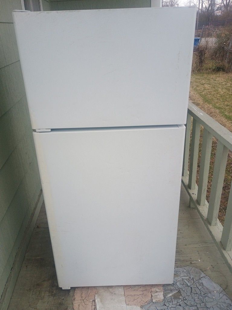 GOOD USED REFRIGERATOR