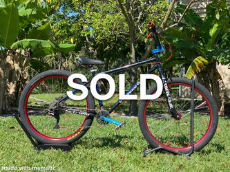 SE BIKES OM DURO 27.5 WHEELIE BIKE.