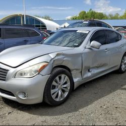 2011 Infiniti m37x PARTS ONLY