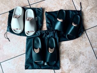 Yeezy’s Slides run small X 3 Onyx Size 12 Onyx size 11 Cream size 11