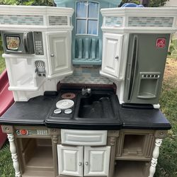 Play kitchen