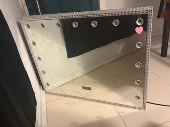 Hollywood Vanity Mirror with Lights