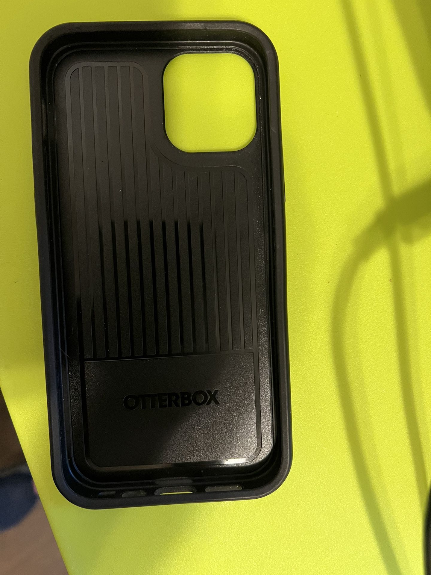 iPhone 12 Case otterbox 