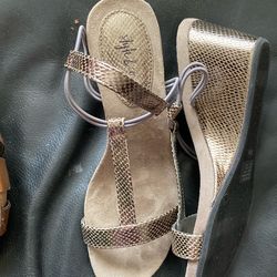 Women’s Sandals