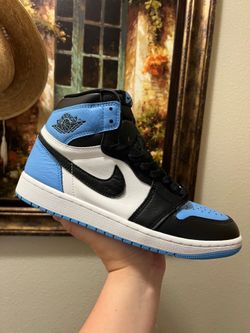 Jordan 1 Retro High OG UNC Toe sneakers