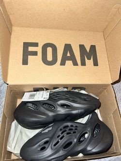 New In Box Yeezy Foam Runners 5 Mens 
