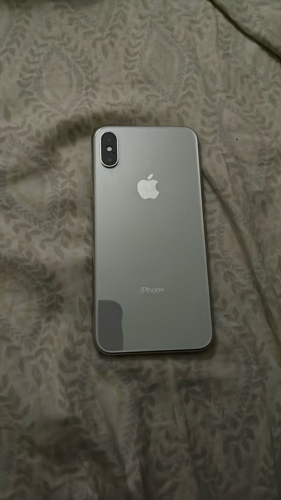 iPhone X (ONLY FOR PARTS)
