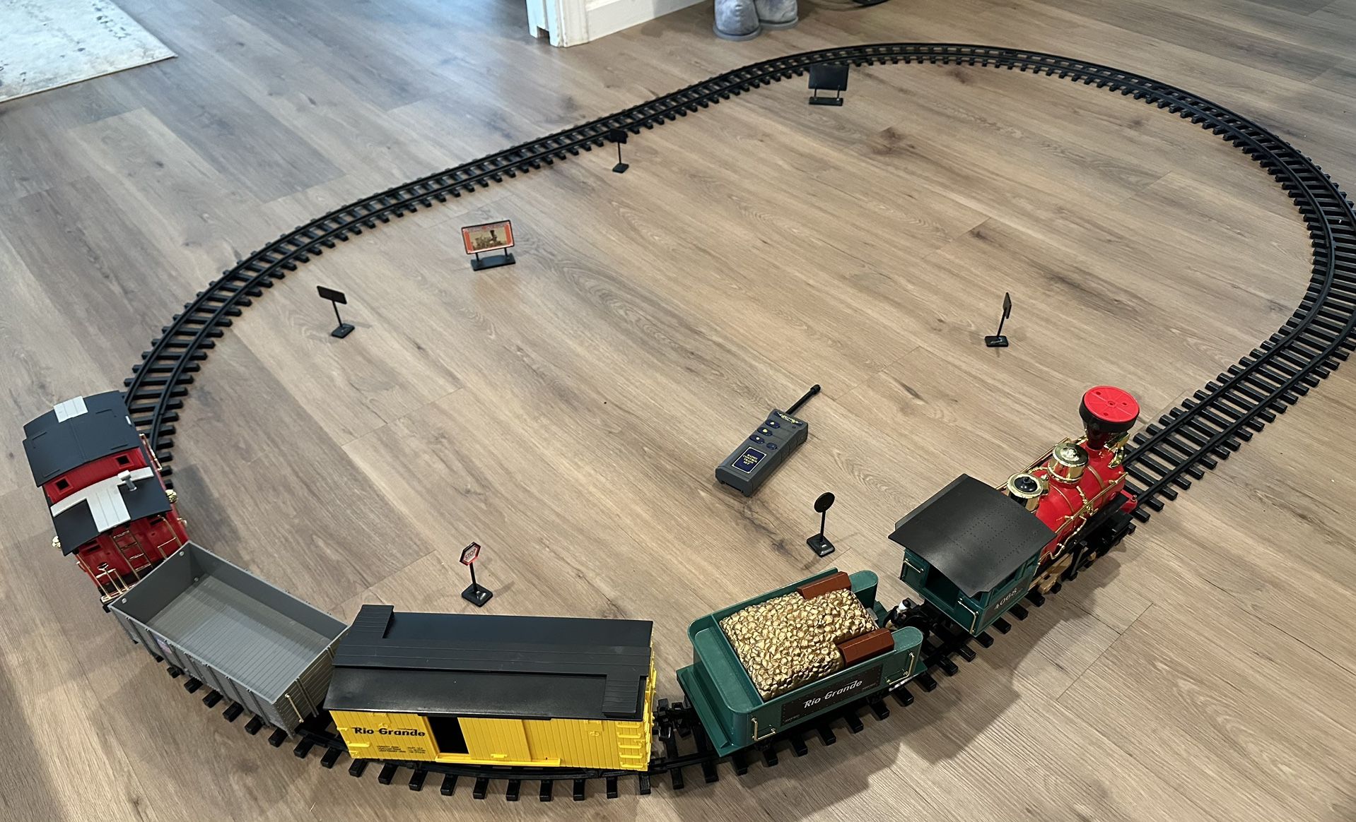 Scientific Toys Rio Grande Train Set + 20 RR Tracks G-scale Battery Operated Vintage
