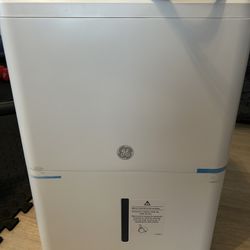 Like New 22 Pint GE Dehumidifier 