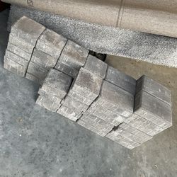 Brick pavers   80 pcs