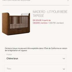 Crib Overall: 30½"W x 55½"L x 44½"H Side Rail: 38½"H Mattress Support Heights: 12¼ ", 17¾ ", 23¼ " Drawer Interior: 42½ "W x 22¾ "D x 5⅜"H Weight: 238