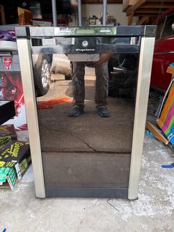 Wine fridge - free