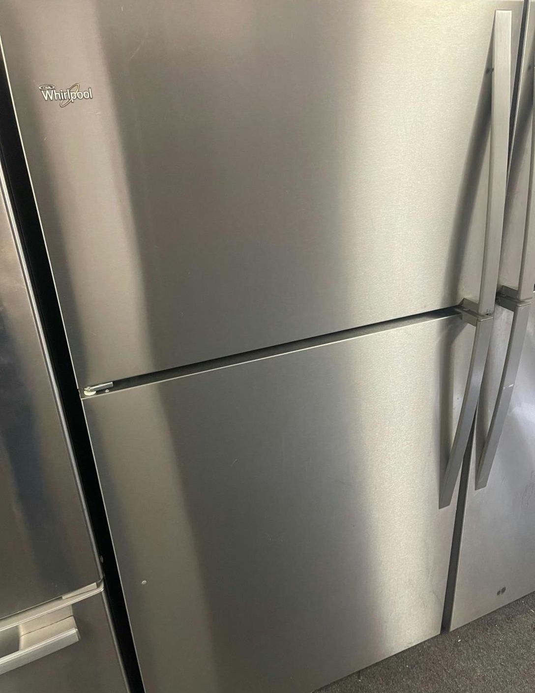 Whirlpool Top Mount Refrigerator Stainless Steel with IceMaker