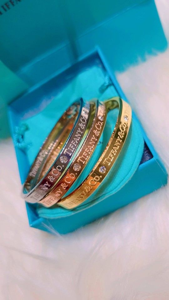 Tiffan Set Bangles