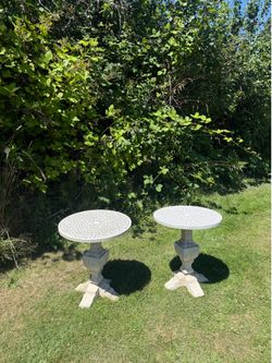 Set of 2 Vintage Grey and Cream Bone Round Drink Tables, Circa 1990s tile top wooden base