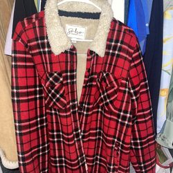 Soho Threads Women’s XL Red Plaid Fleece Button Up Jacket