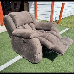 Recliner sofa chair