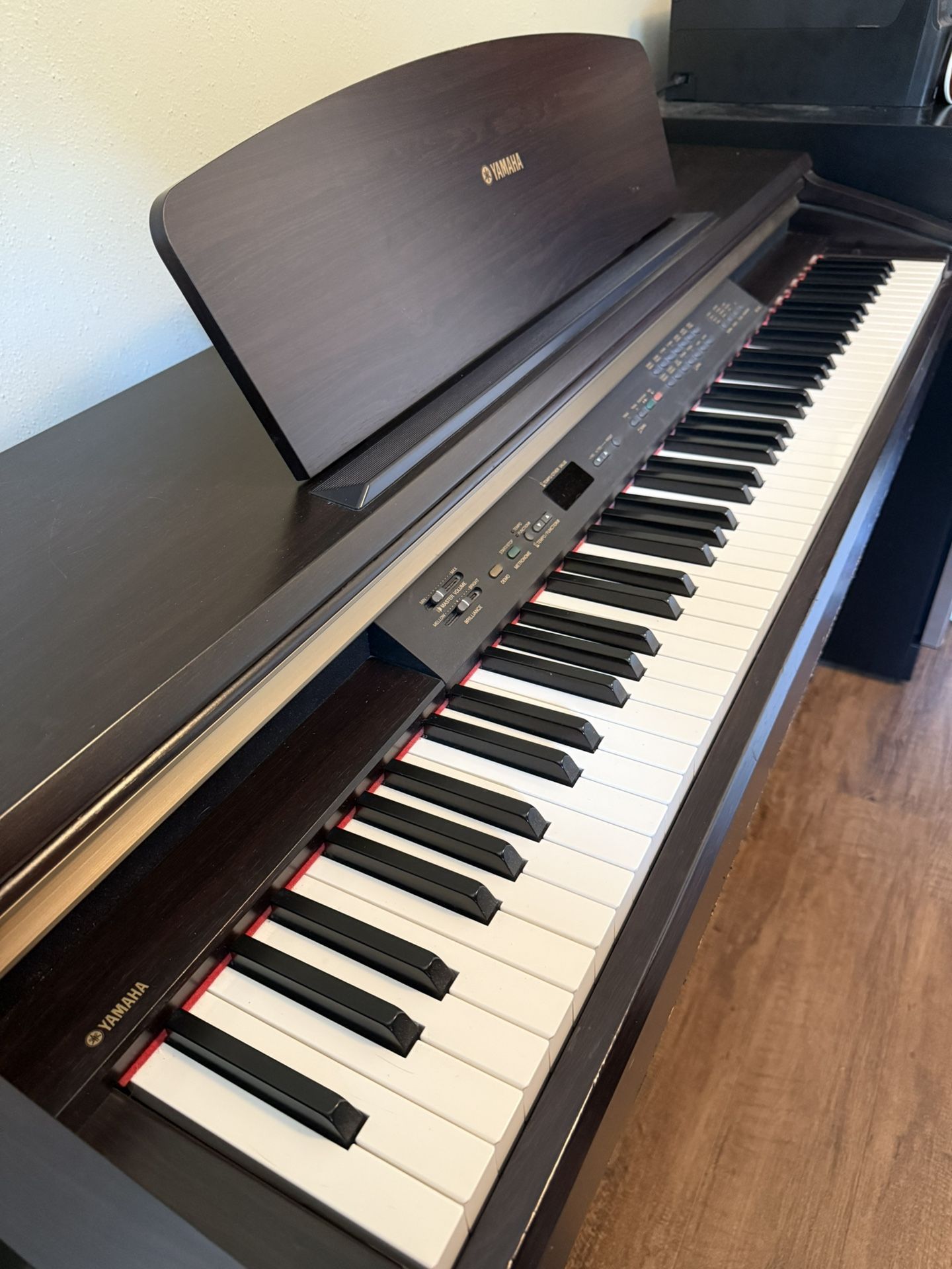 Yamaha YDP223 88-key Digital Piano