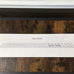 Apple - Magic Keyboard with Numeric Keypad - US English (Brand New)