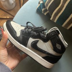 Boys Jordan 1