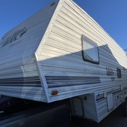 2001 Tahoe 5th Wheel Toy Hauler