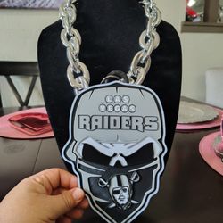 New Raiders Skull Chain I Make Most Teams !