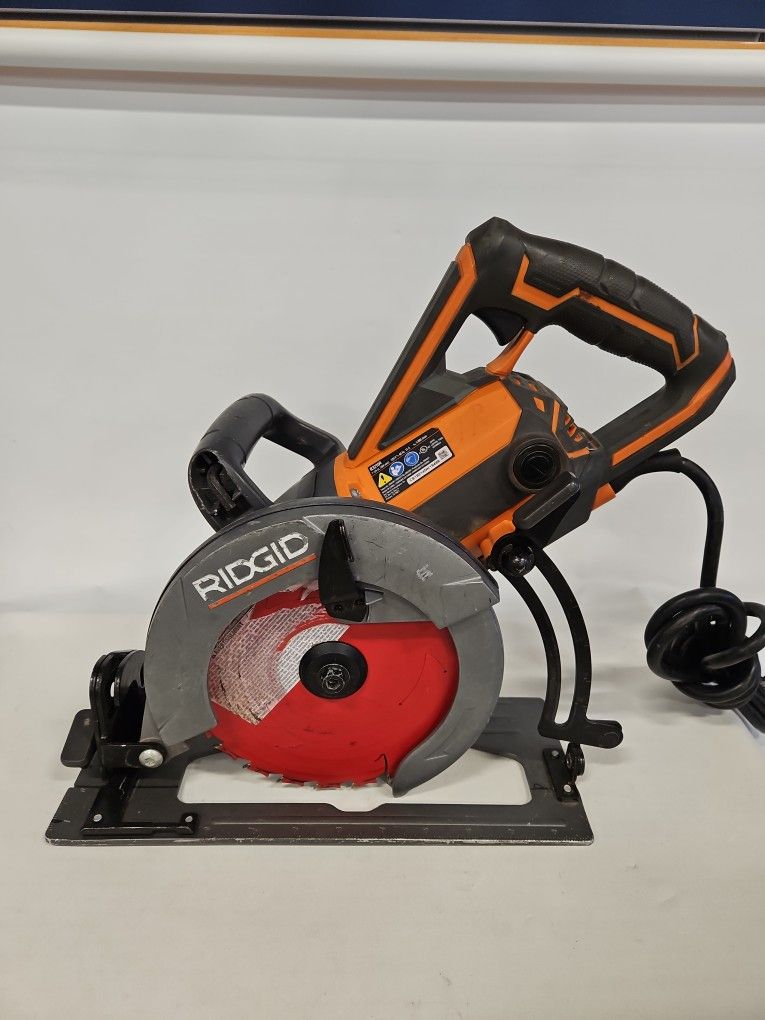 Ridgid Thrucool R32104 15 Amp 7-1/4" Worm Drive Circular Saw 815238-1