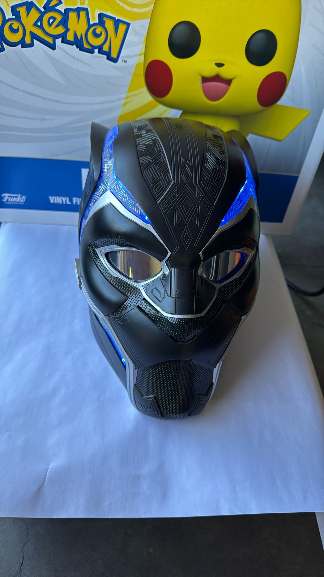 Black Panther Helmet Blue Color Lights (USED) Hasbro. Marvel Legends.