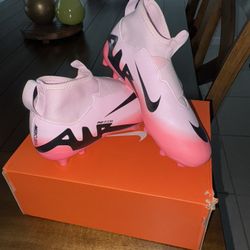 Brand New Youth Nike Pink Mercurial Cleats size 4Y. $55