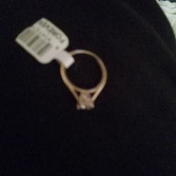 Forever 21 Solitude Diamond On A 14 K. Yellow Gold Band