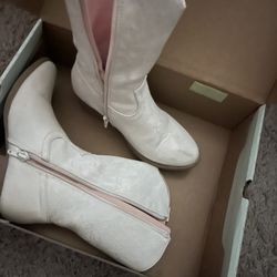 Kid/Gurl Boots Size 2 