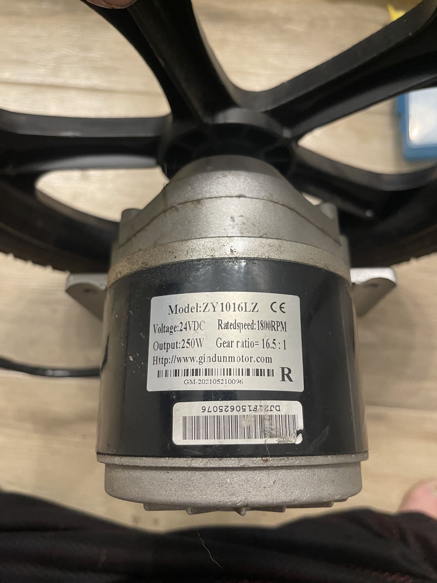 Electric Motor W 16’ Wheel