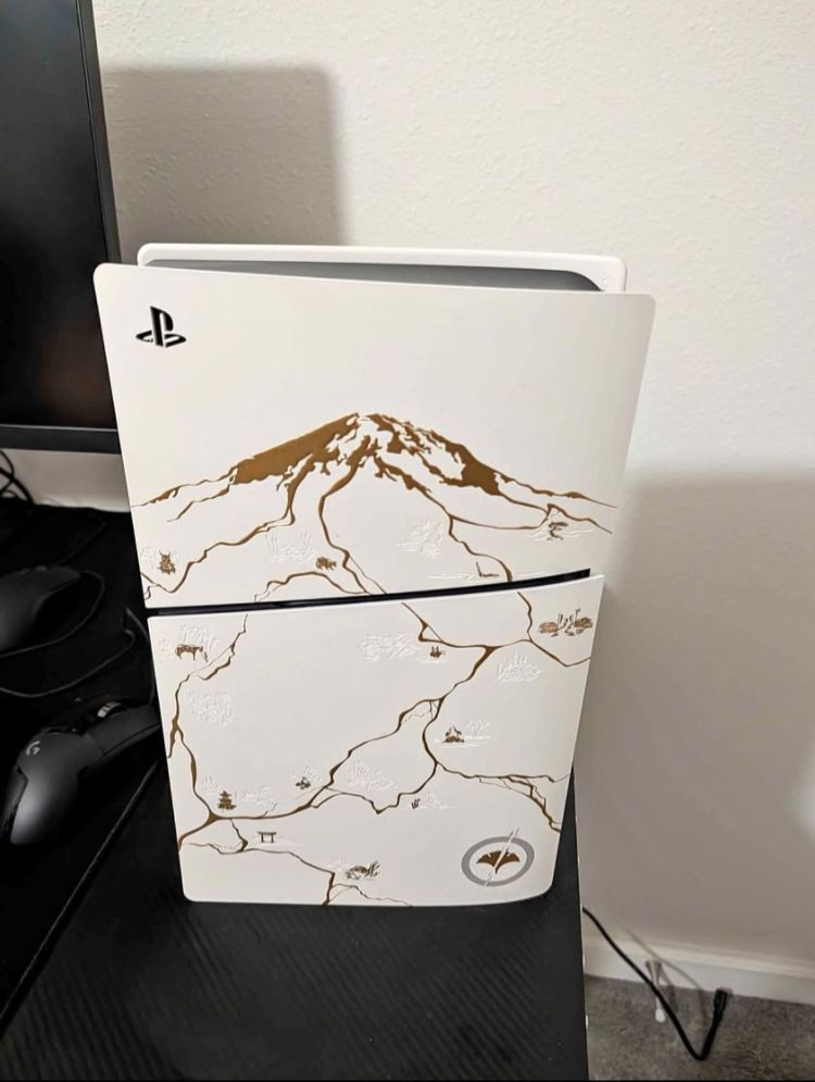 PS5 Slim 1TB Ghost of Yotei Gold Limited Edition